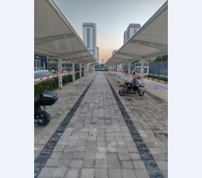 电车充电桩停车棚